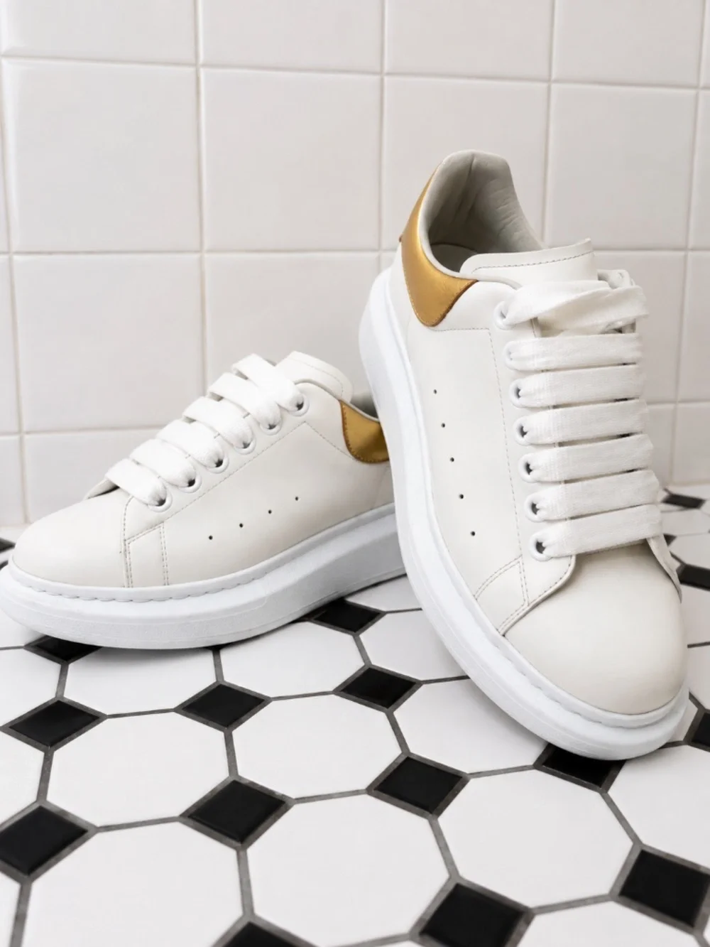 Alexander McQueen Oversized Sneakers – White/Gold